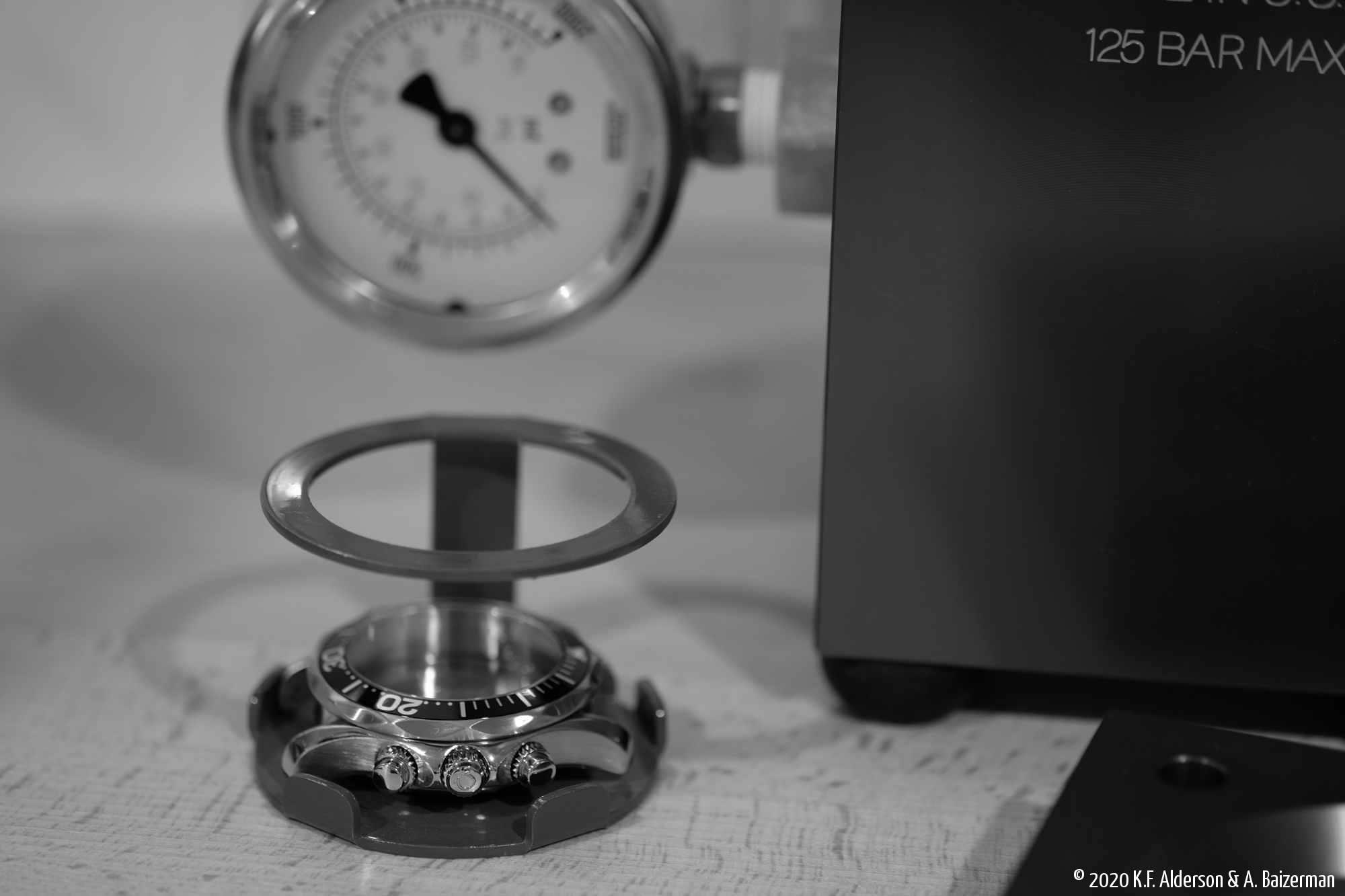 Fathometer testing for diving watches